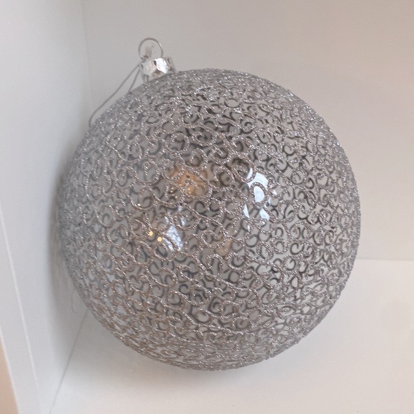 Beautiful Oversized Silver Glass Christmas ornament - Picture 1 of 3